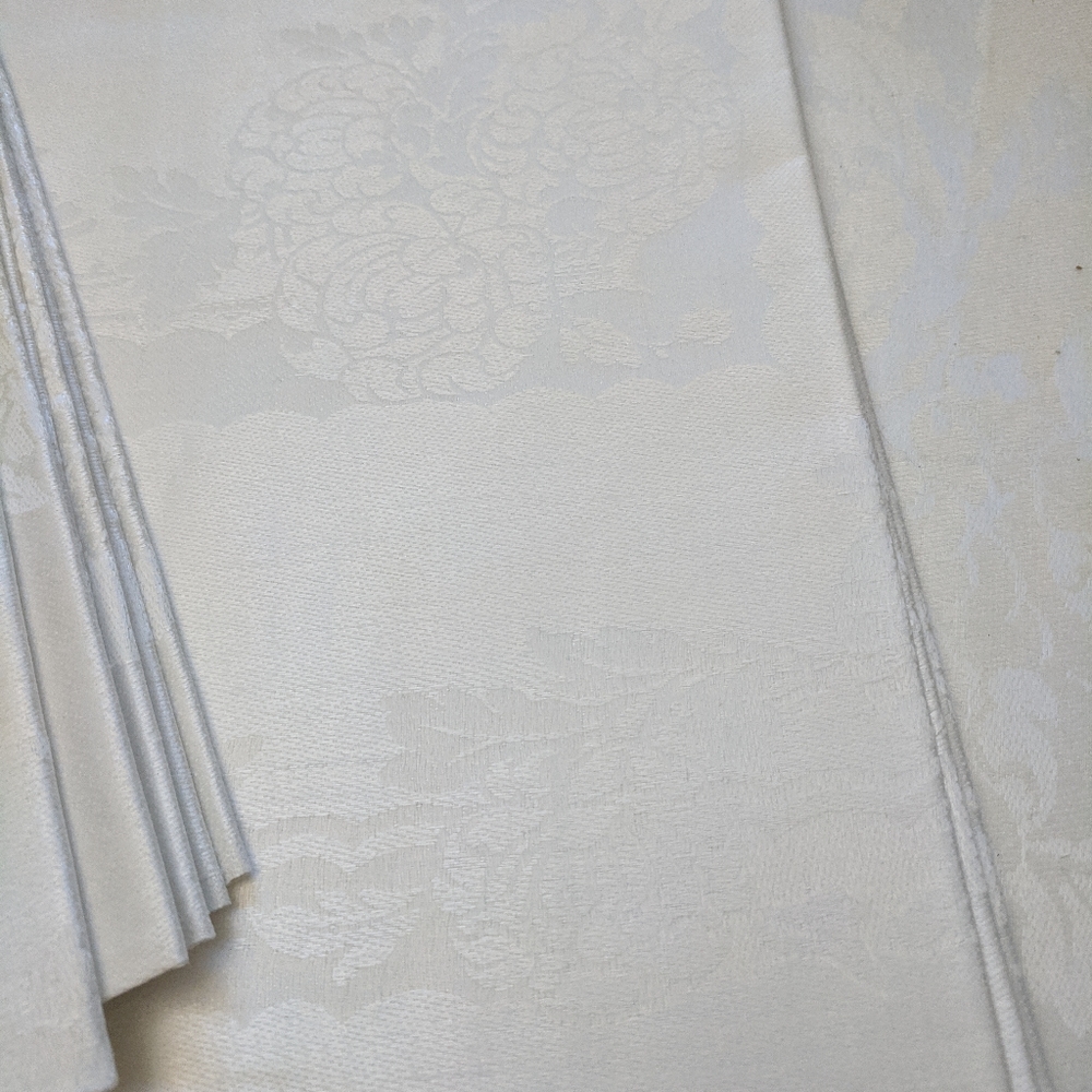 NIB Double Damask Chrysanthemum Irish Linens